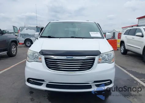 2016 Chrysler Town & Country Touring z USA, uszkodzony, nr VIN 2C4RC1BGXGR222379